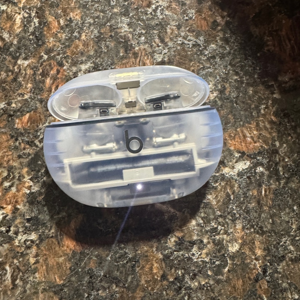 Beats Studio Buds + True Wireless Bluetooth Noise Cancelling Earbuds Transparent - Picture 5 of 7